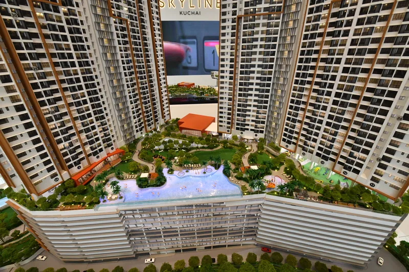 Scale model: the Level 11 facilities deck between the two towers