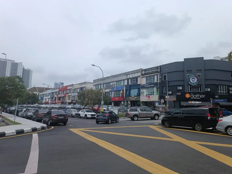 Shoplots and a yellow box junction around Kuchai Entrepreneurs Park