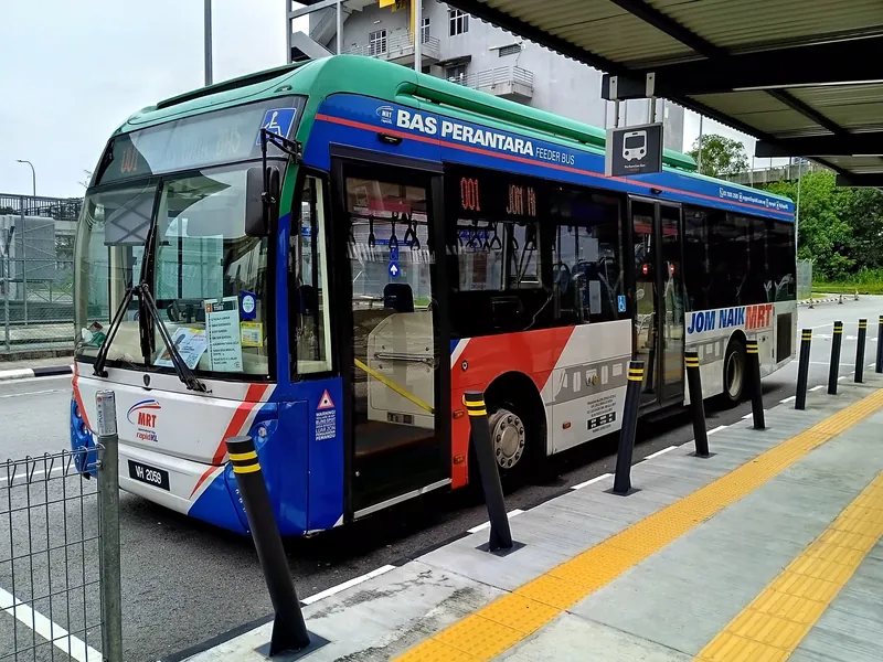 A T585 feeder bus at the MRT Kuchai bus stop